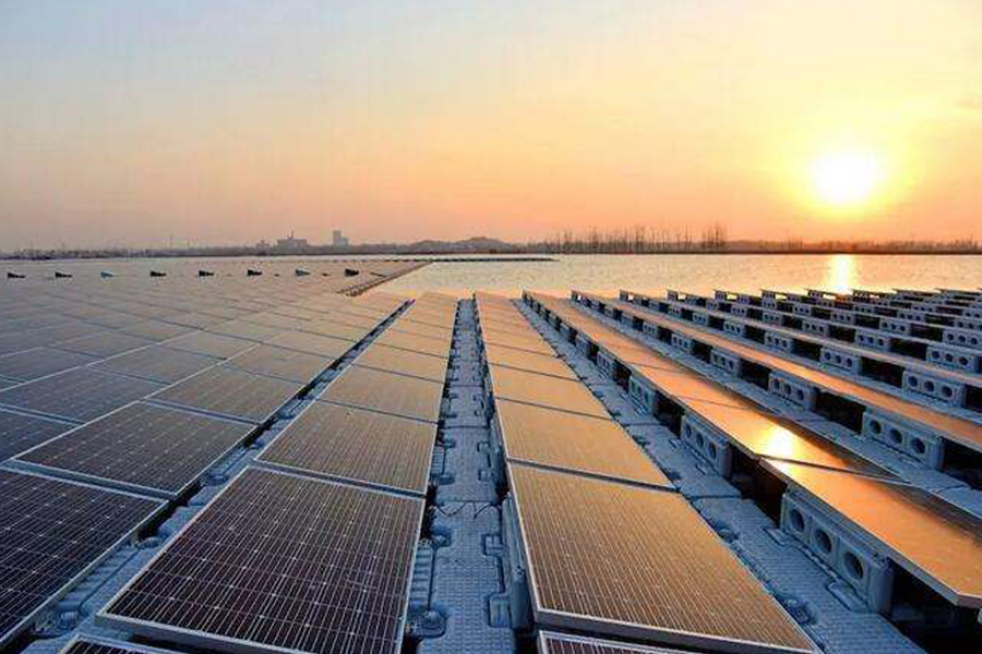 مصايد الأسماك في بحيرة باوينغ شيانغ – مشروع الطاقة الشمسية الهجينة (جيانغسو)